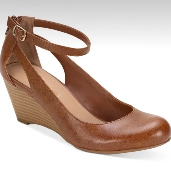 American Rag Shoes - American Rag Miley Cut-out Rounded Toe Wedge Heels